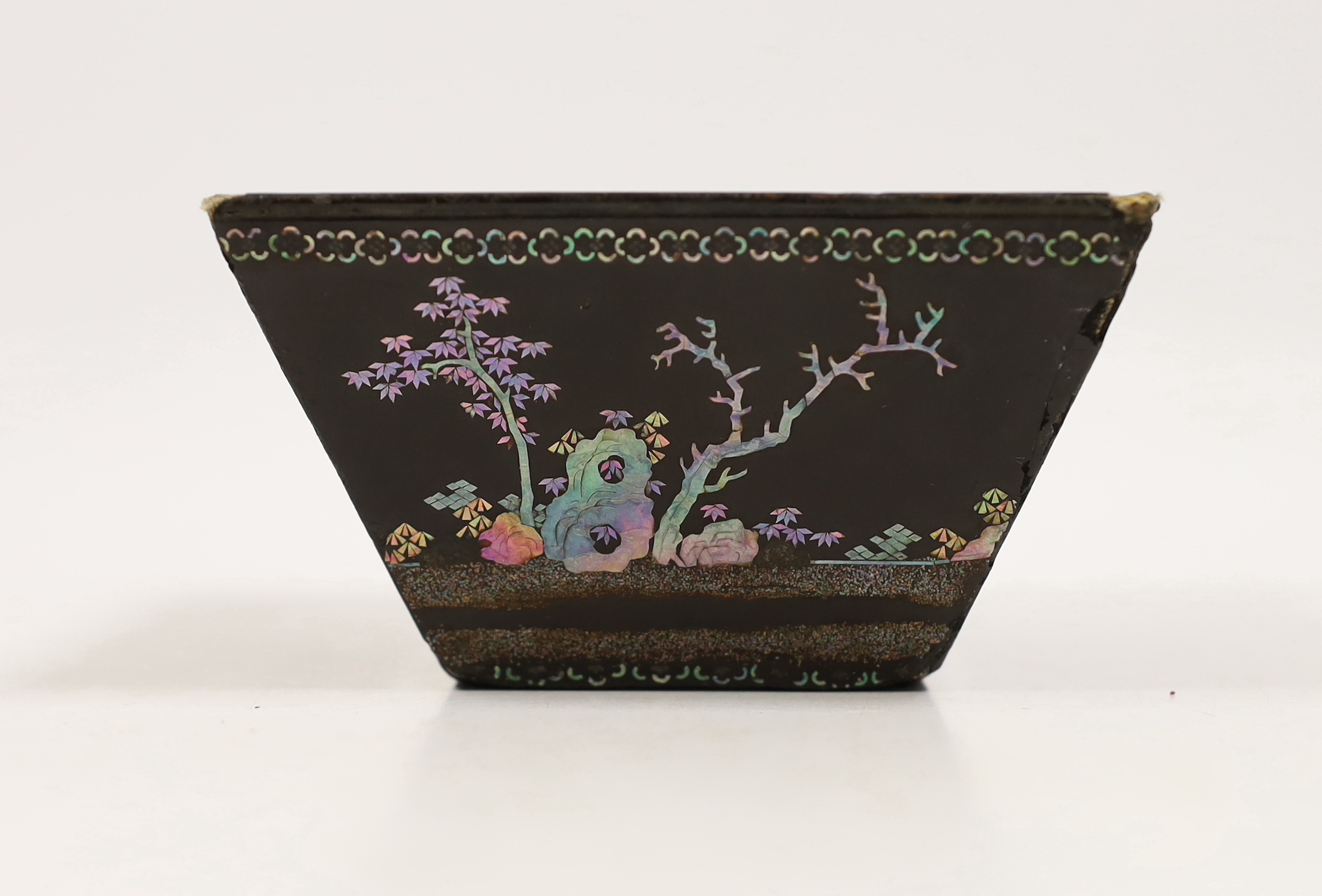 A Chinese Kangxi period lac burgaute (lacquer) vessel, top of vessel 10cm square